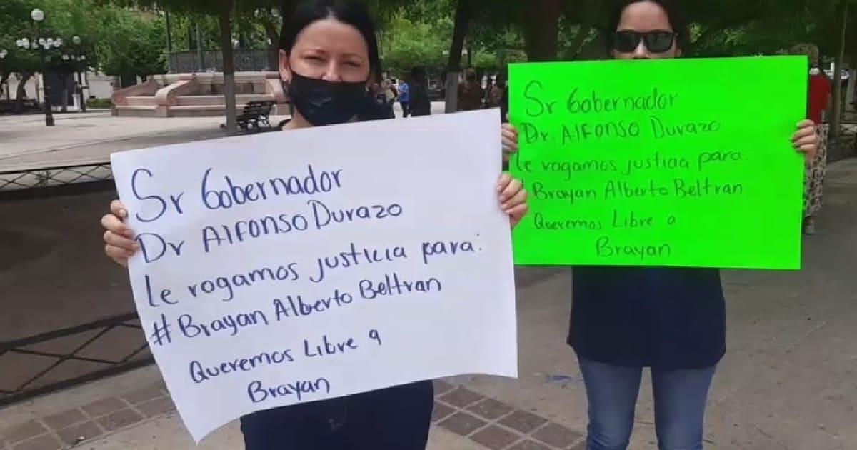 Madres de detenidos en la Ley 57 se manifiestan en Palacio de Gobierno