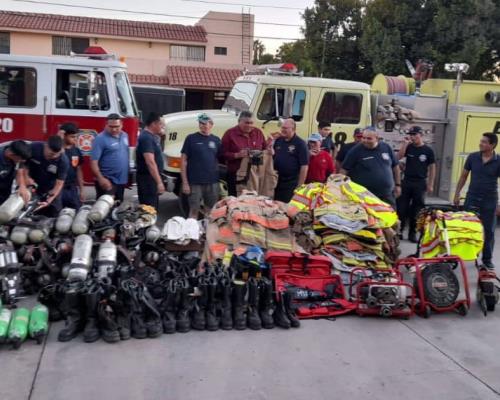 Bomberos de Michigan apoyan con equipo a elementos de Empalme