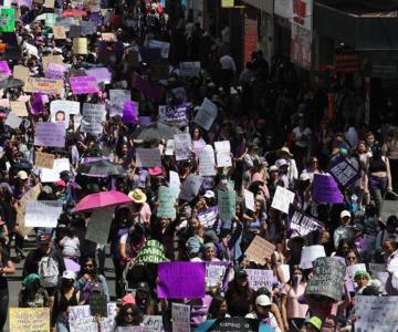 Marchan en México para conmemorar Día Internacional de la Mujer