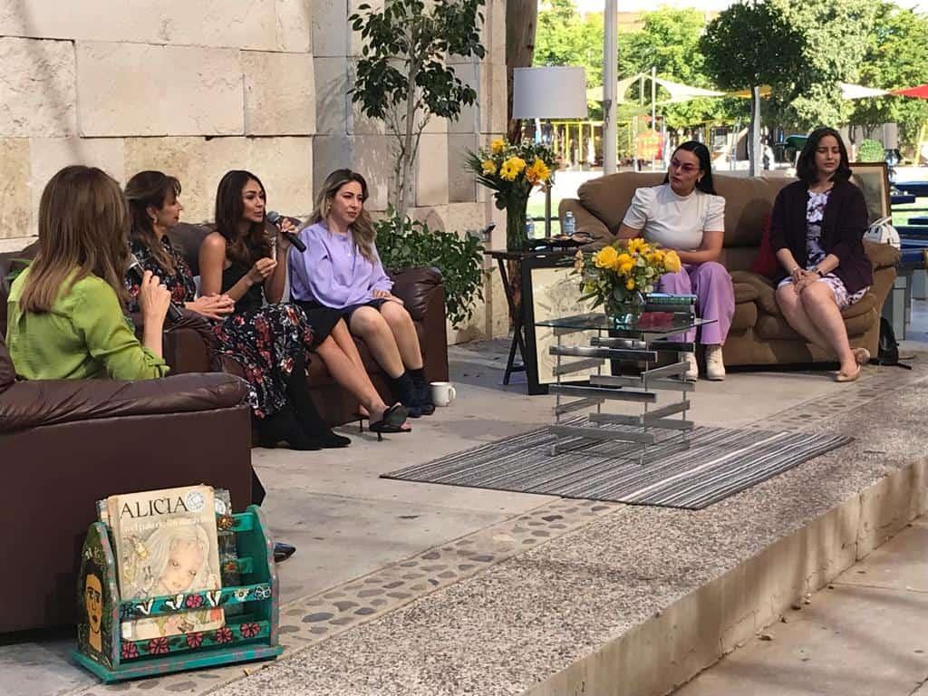 Organizan conversatorio Mujeres Dedicadas Forjando el Futuro en CDI ALFaES