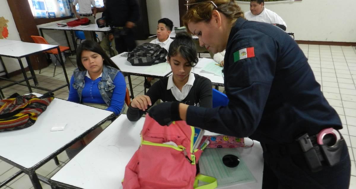 Drogas y armas en escuelas deben ser reportadas a las autoridades y padres