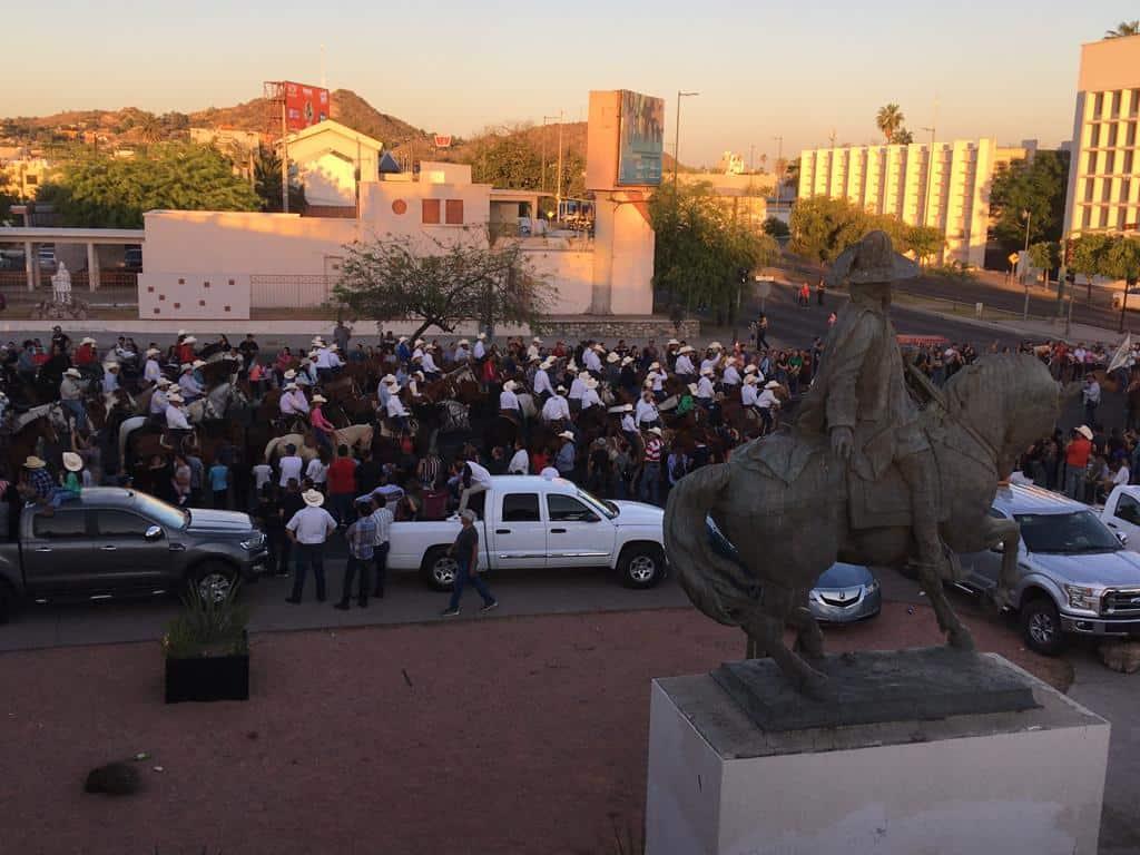 Avisan de cierre de calles por la manifestación de la ExpoGan