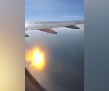 Video | Explota motor de avión durante pleno vuelo