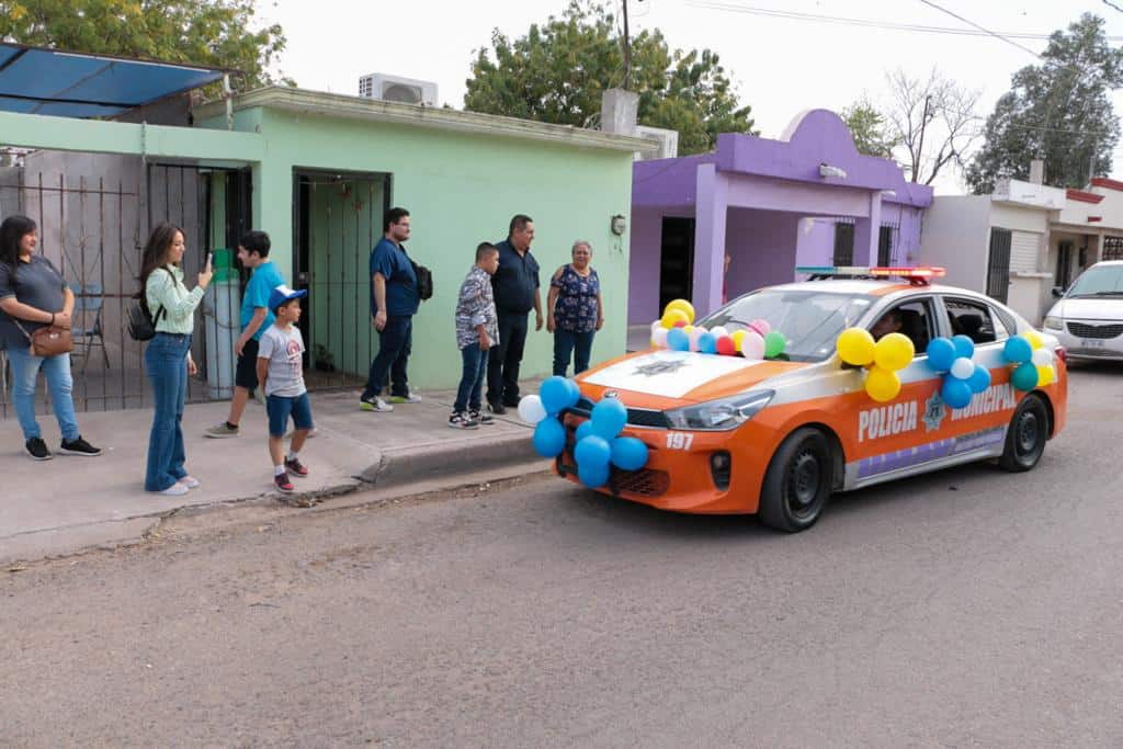 Menores con cáncer cumplen su sueño y se vuelven policías por un día