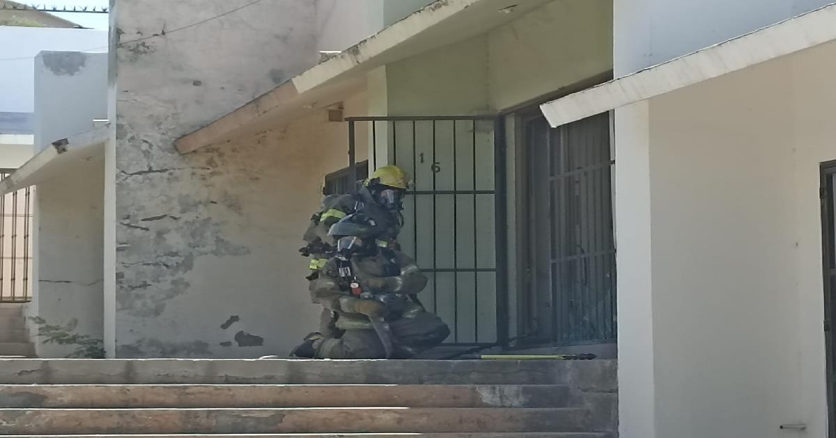 Bomberos sofocan incendio en local por un corto circuito en Loma Linda