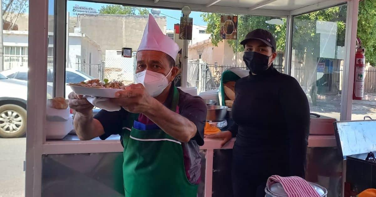 Mantienen la tradición familiar con carreta de tacos por más de 50 años