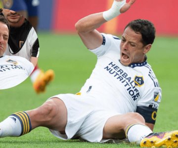 Rotura de ligamento cruzado deja fuera de las canchas a Chicharito