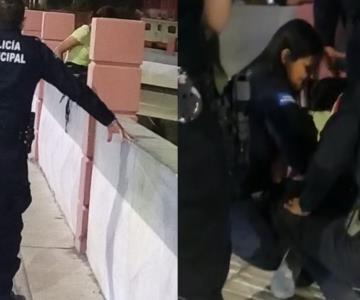 Policías rescatan a adolescente que quería arrojarse de un puente 