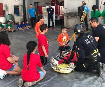 Cerca de 150 menores participan en el campamento Bombero eres tú