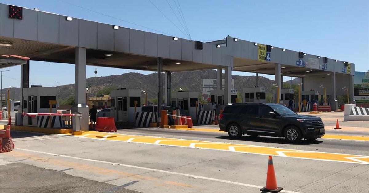 Ciudadanos toman caseta de cobro en salida norte Hermosillo