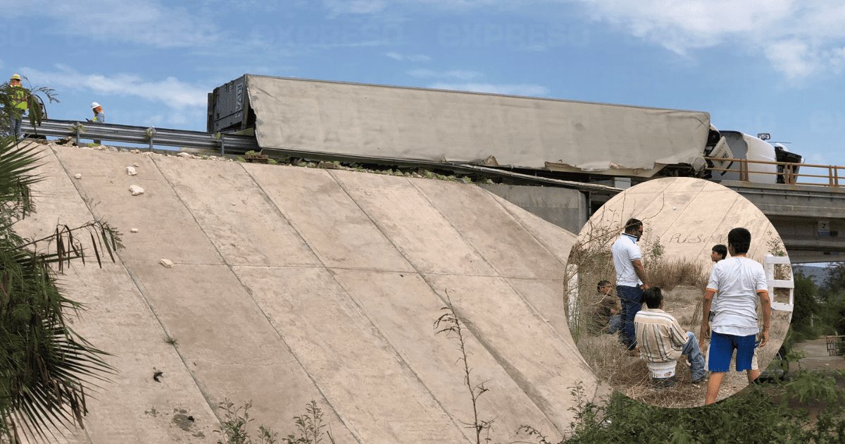 Tráiler con toneladas de uva vuelca y ciudadanos esperan por la rapiña