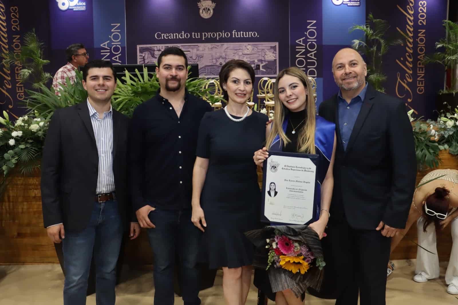 Culminan su educación profesional en el Tec de Monterrey