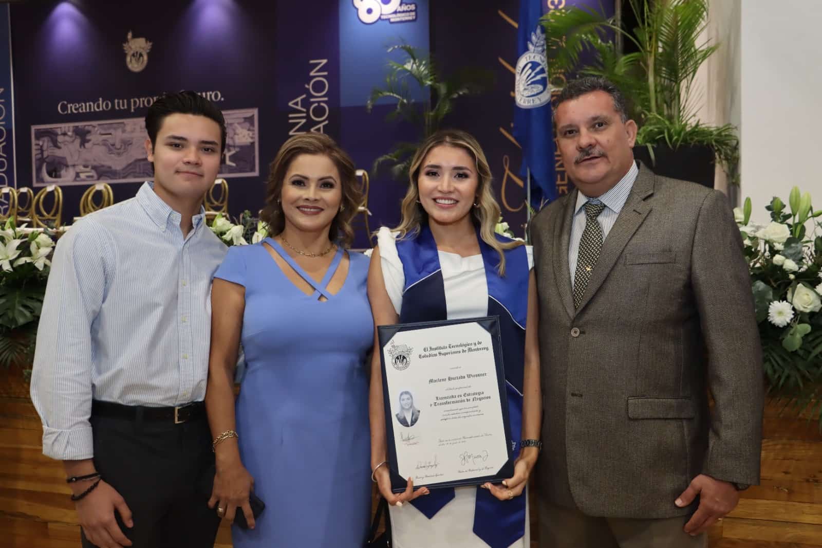 Culminan su educación profesional en el Tec de Monterrey