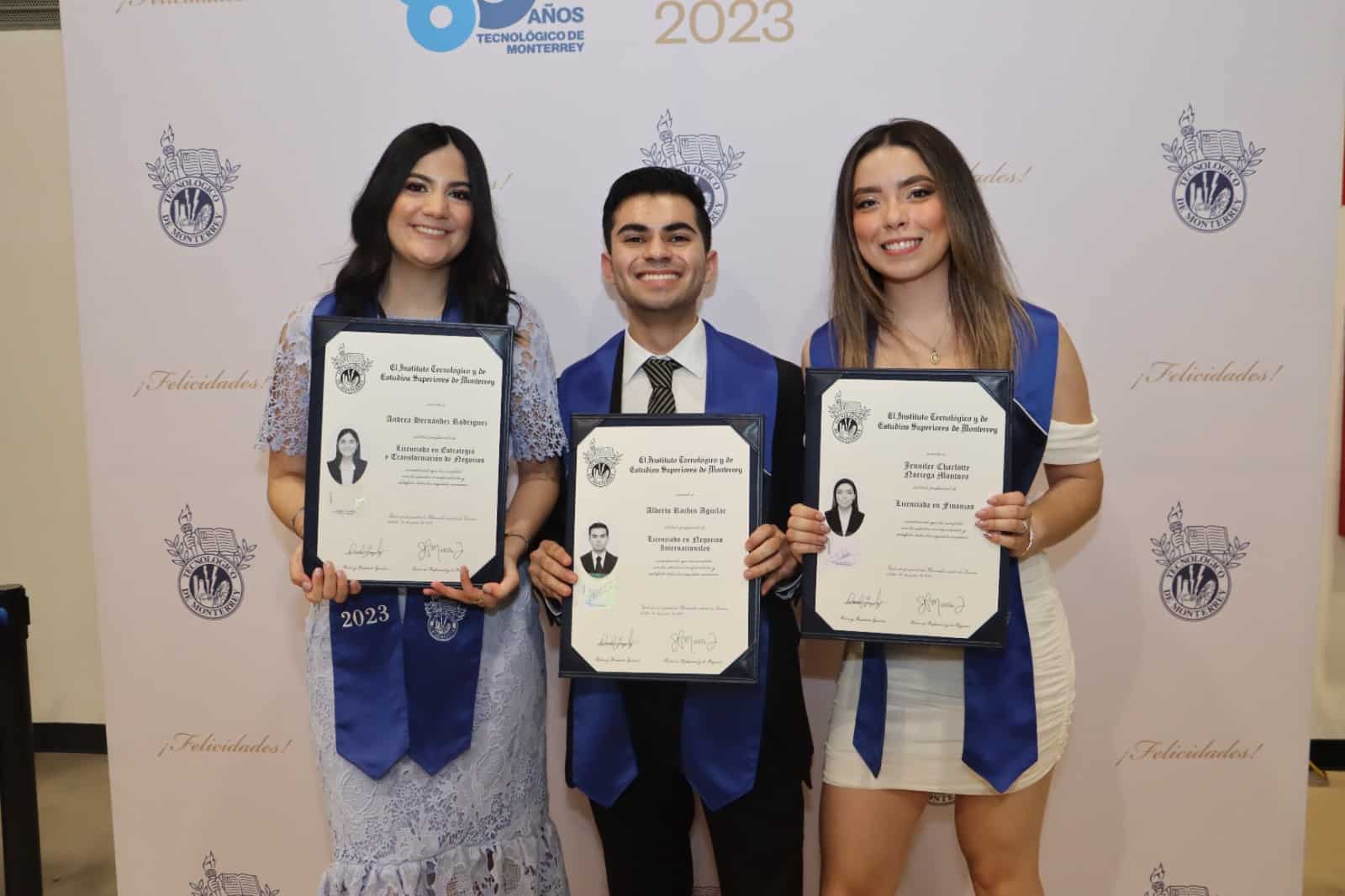 Culminan su educación profesional en el Tec de Monterrey