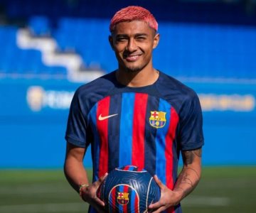 Cinco meses después de su llegada, Julián Araujo dejará el Barcelona