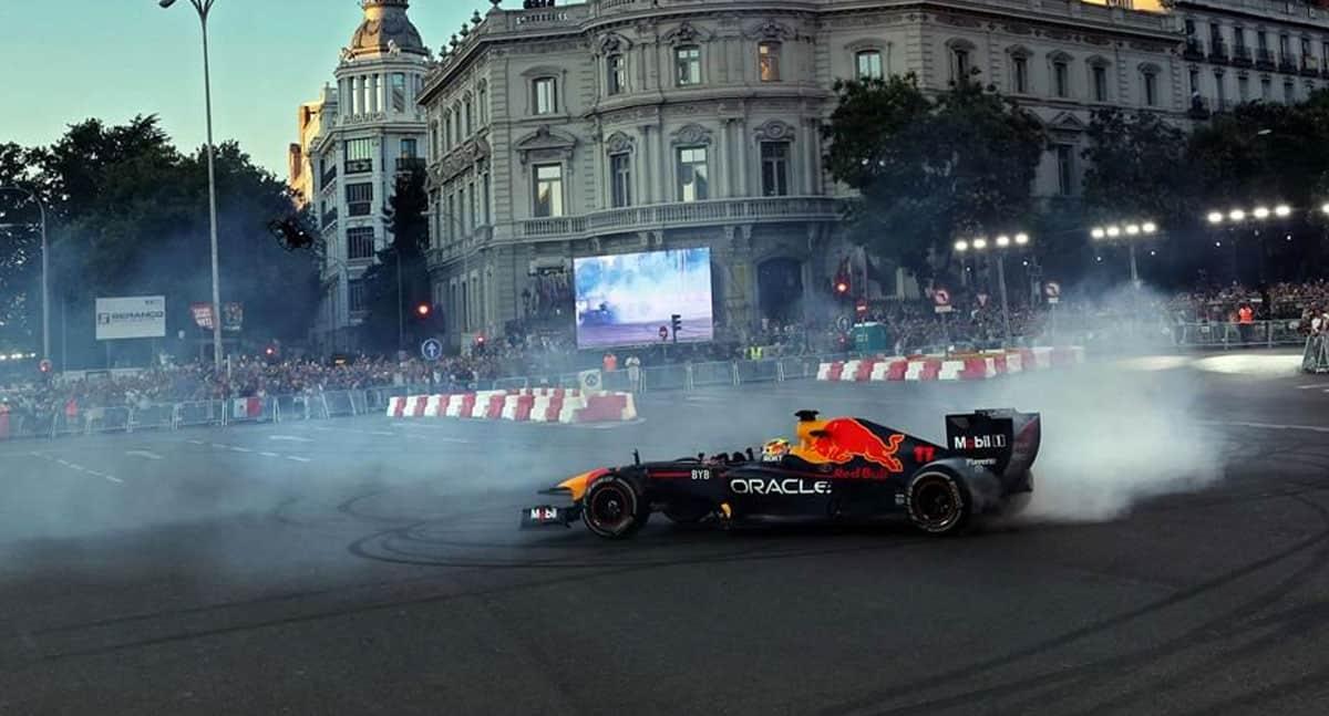 Checo Pérez se luce ante miles en el ShowRun de Madrid