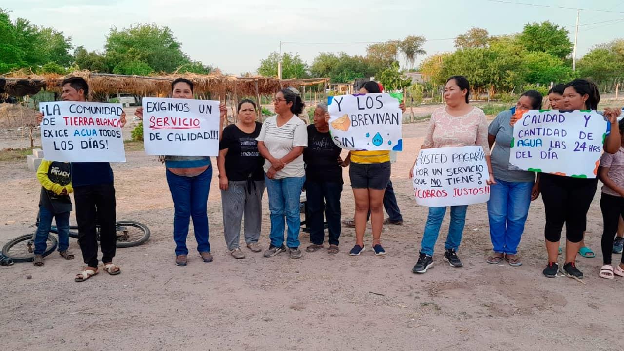 Habitantes de Tierra Blanca Tesia se manifiestan por desabasto de agua