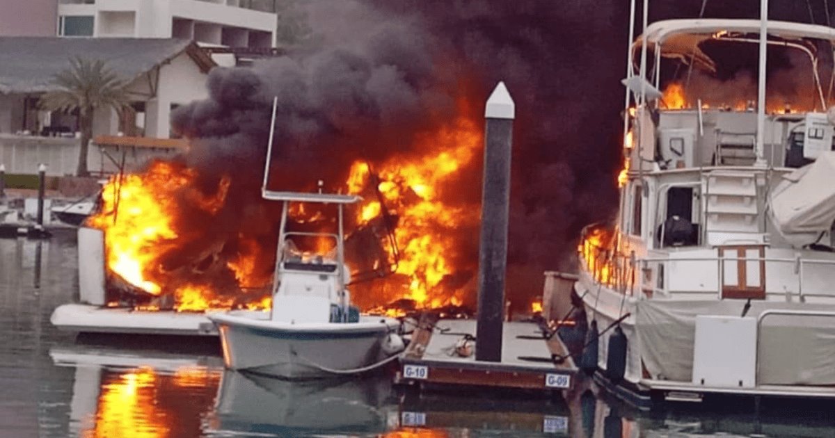 Incendio de yates deja saldo de dos heridos; un posible fallecido