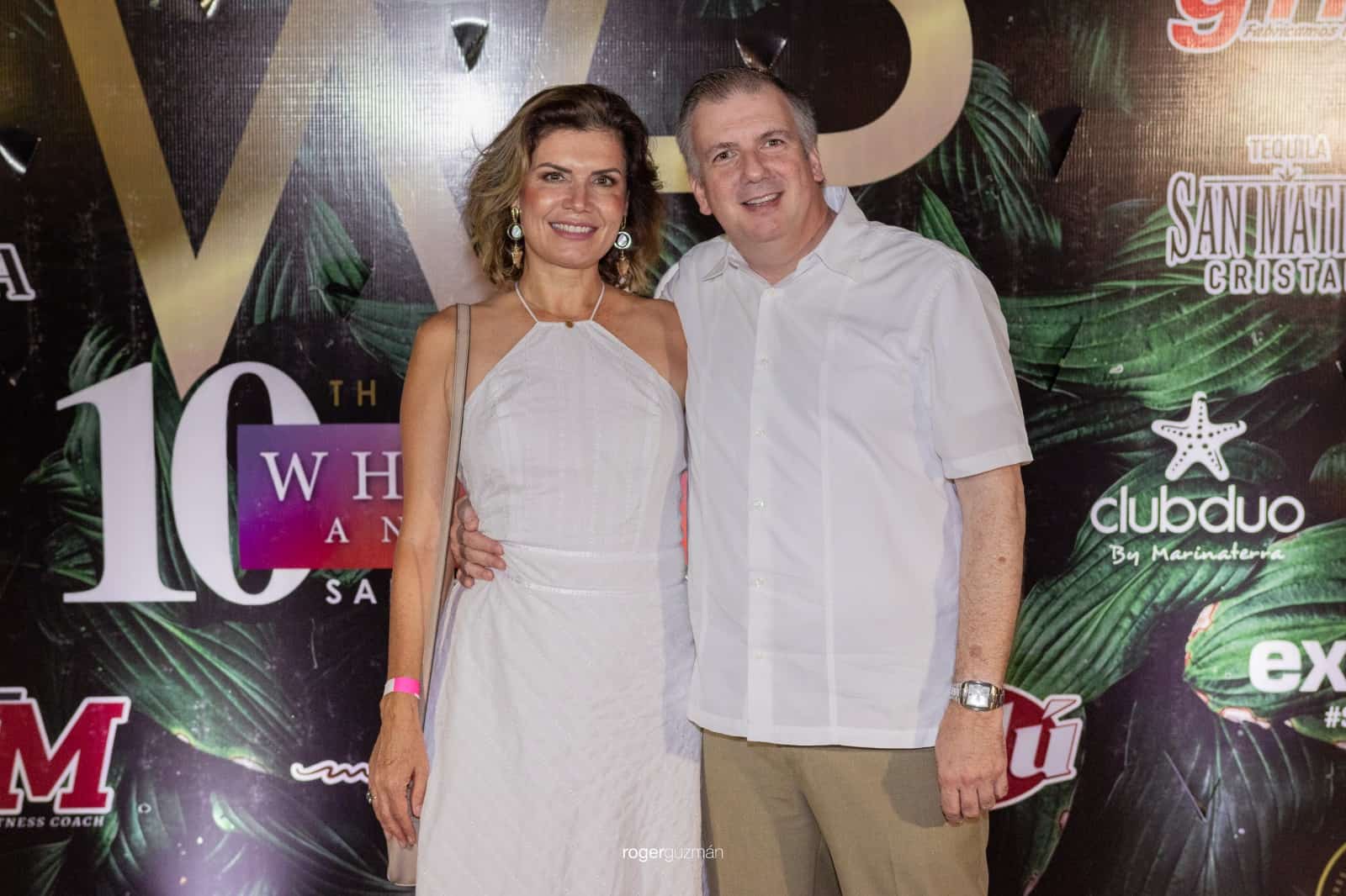 ¡Viven gran ambiente en White Party!