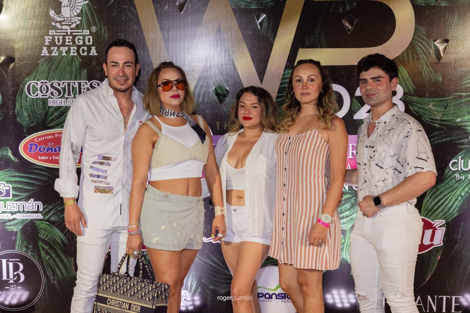 ¡Viven gran ambiente en White Party!