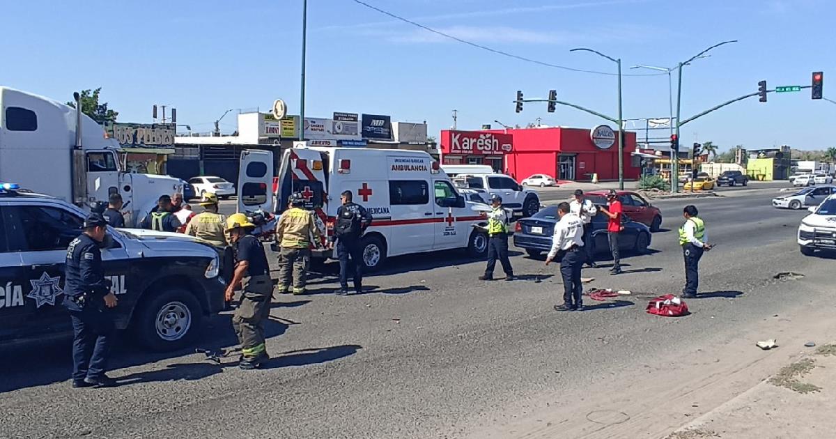 Mujer resulta lesionada al participar en colisión en bulevar Progreso