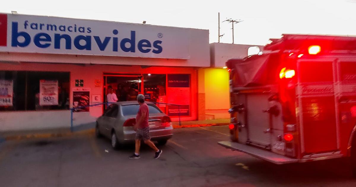 Desalojan farmacia tras conato de incendio en colonia Bugambilias