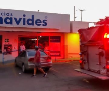 Desalojan farmacia tras conato de incendio en colonia Bugambilias