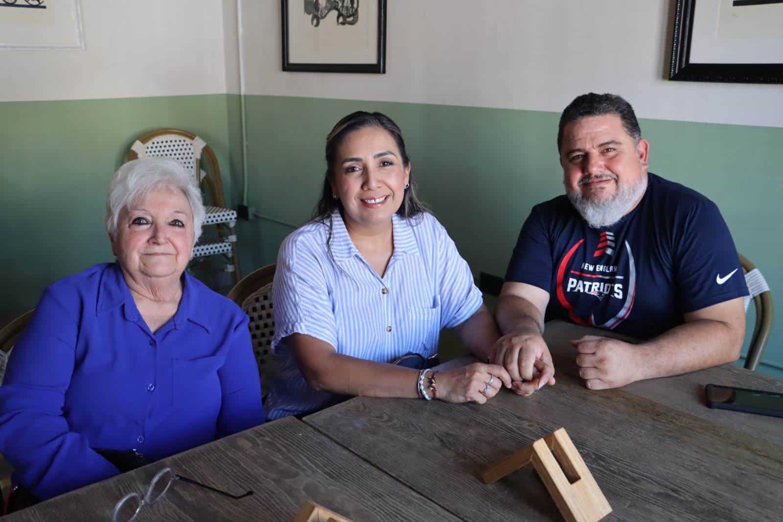 Agradable tarde y buena plática en Casona Obregón