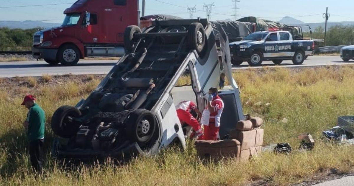 Dos personas quedan prensadas en accidente sobre la Guaymas-Cajeme