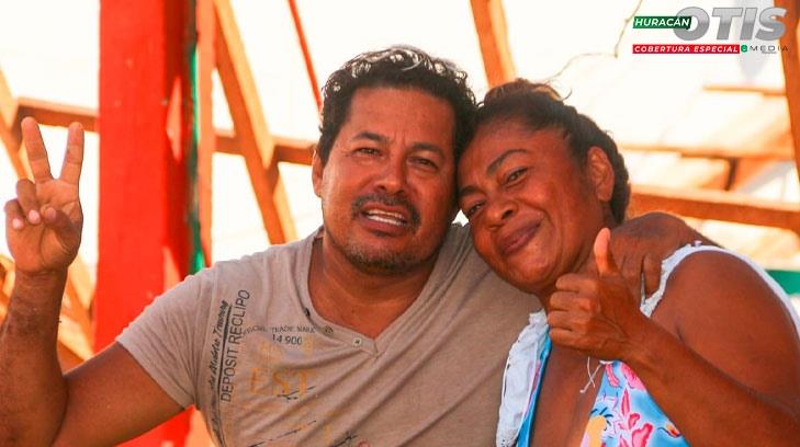 Destruidos pero felices, comerciantes ponen buena cara a la tragedia