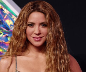 Shakira adelanta colaboración con Grupo Frontera