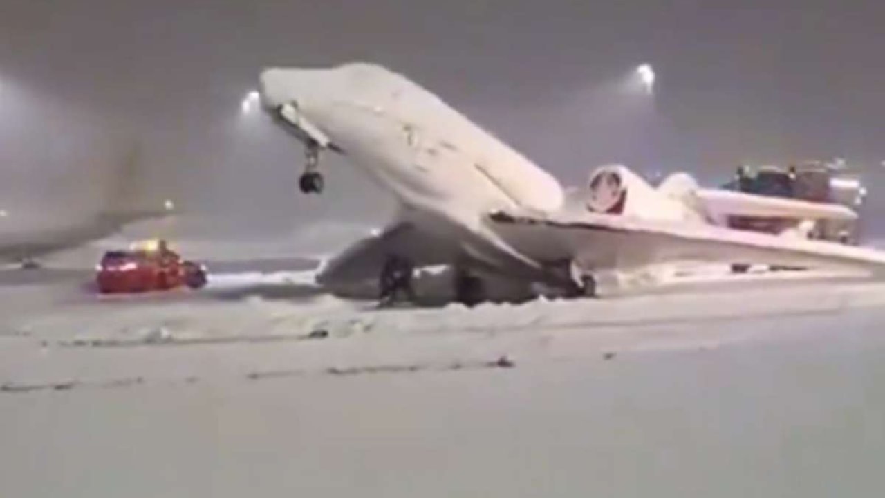 Nevadas en Múnich afectan tráfico aéreo; aviones quedan congelados