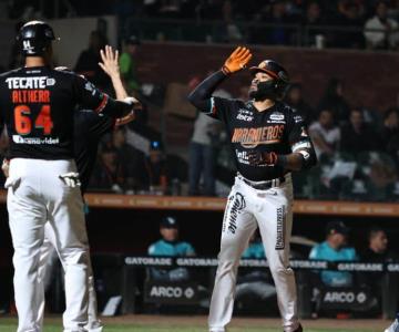 Naranjeros se llevan el tercer juego y barren a los Yaquis