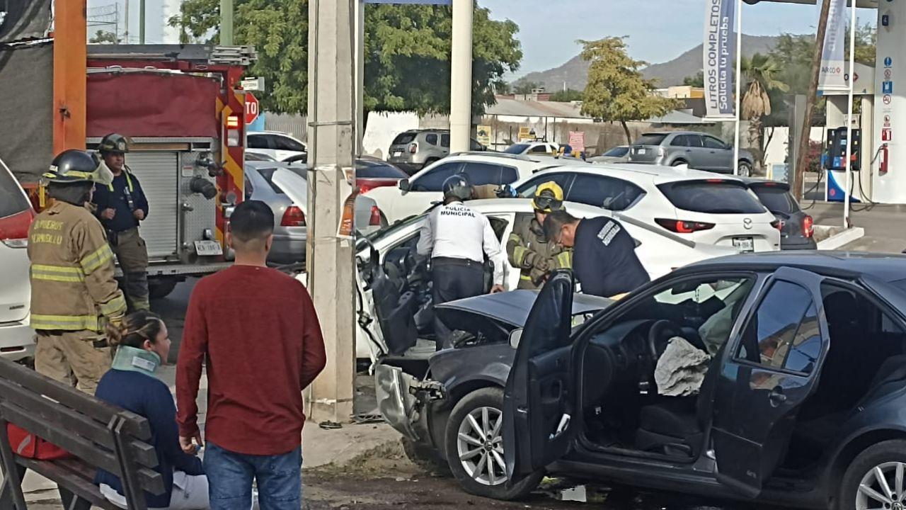 Aparatoso accidente en colonia Ley 57 por un corte de circulación