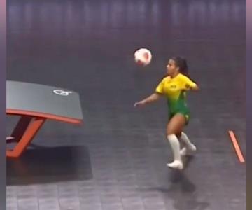 Emocionante punto de un minuto en Mundial de Teqball maravilla a Ronaldinho