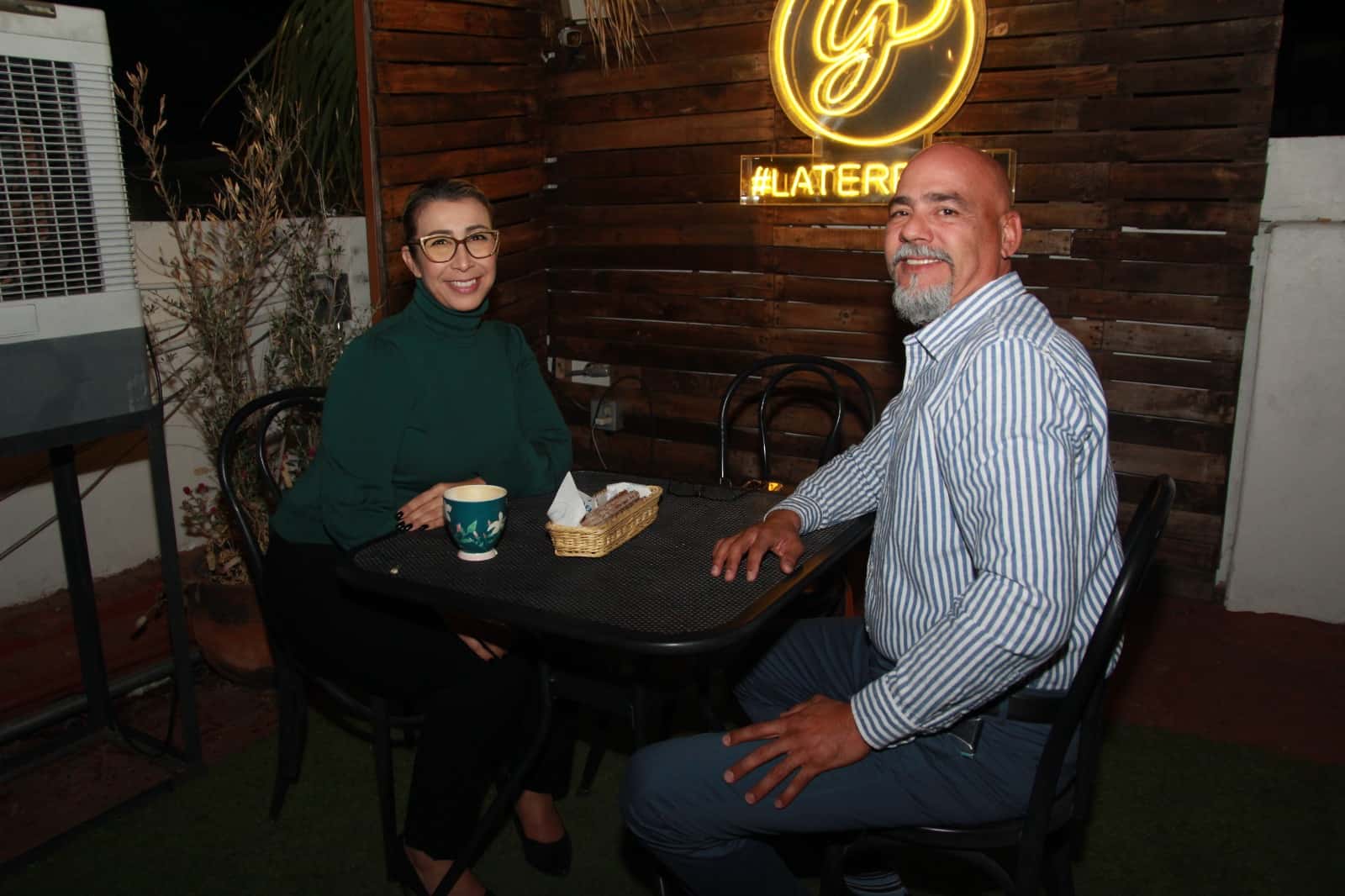 Amena convivencia con amigos en Casa Garmendia, Café y Churrería