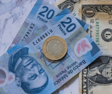 Dólar abre arriba de los 20 pesos al mayoreo este martes 