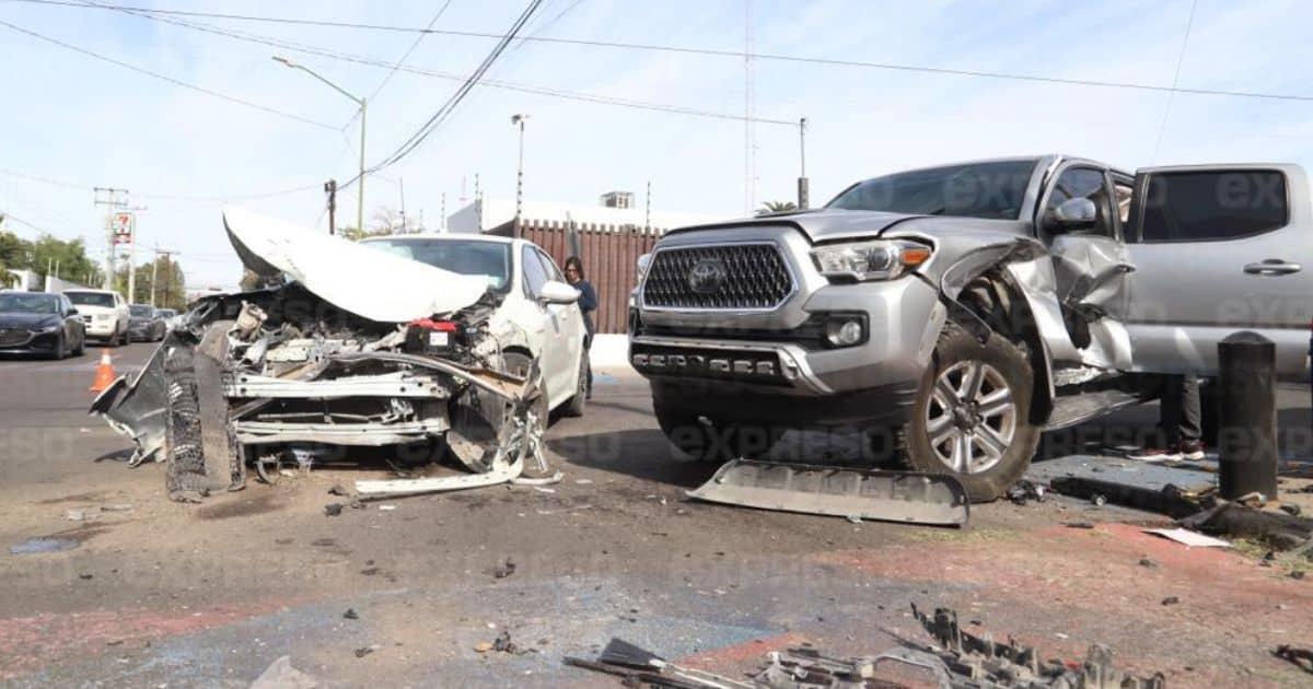 Fuerte choque deja una persona lesionada en la colonia Centro