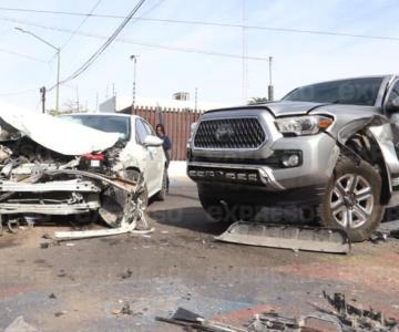 Fuerte choque deja una persona lesionada en la colonia Centro