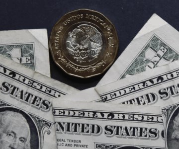 Precio del dólar abre en 18.97 pesos este martes 