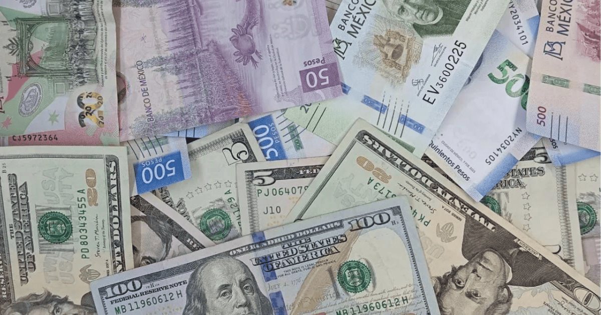 Precio del dólar abre en 17.16 pesos al mayoreo este viernes