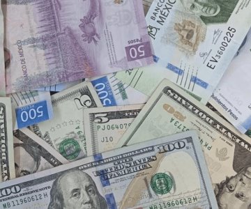 Precio del dólar abre en 17.16 pesos al mayoreo este viernes