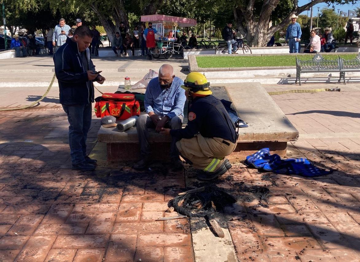 Jubilado se prende fuego frente al Palacio de Huatabampo por falta de pago