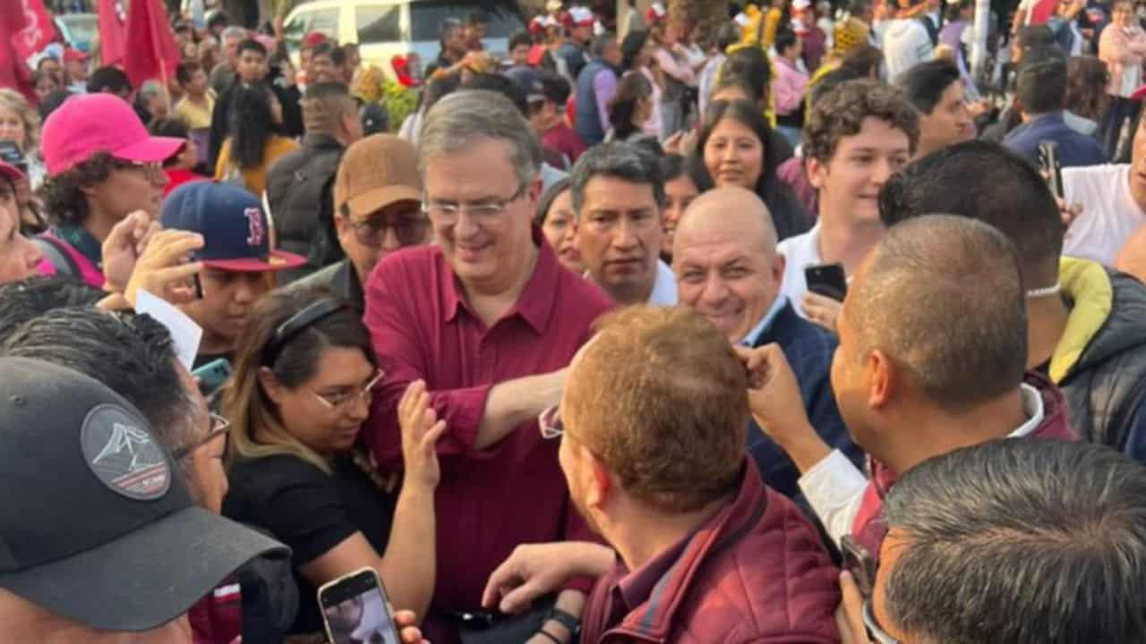 Marcelo Ebrard aparece en el cierre de precampaña de Claudia Sheinbaum