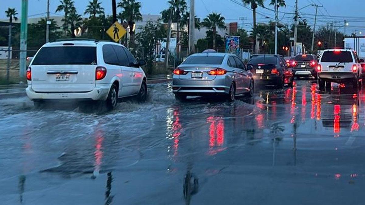 Lluvia afecta a varios semáforos en Hermosillo