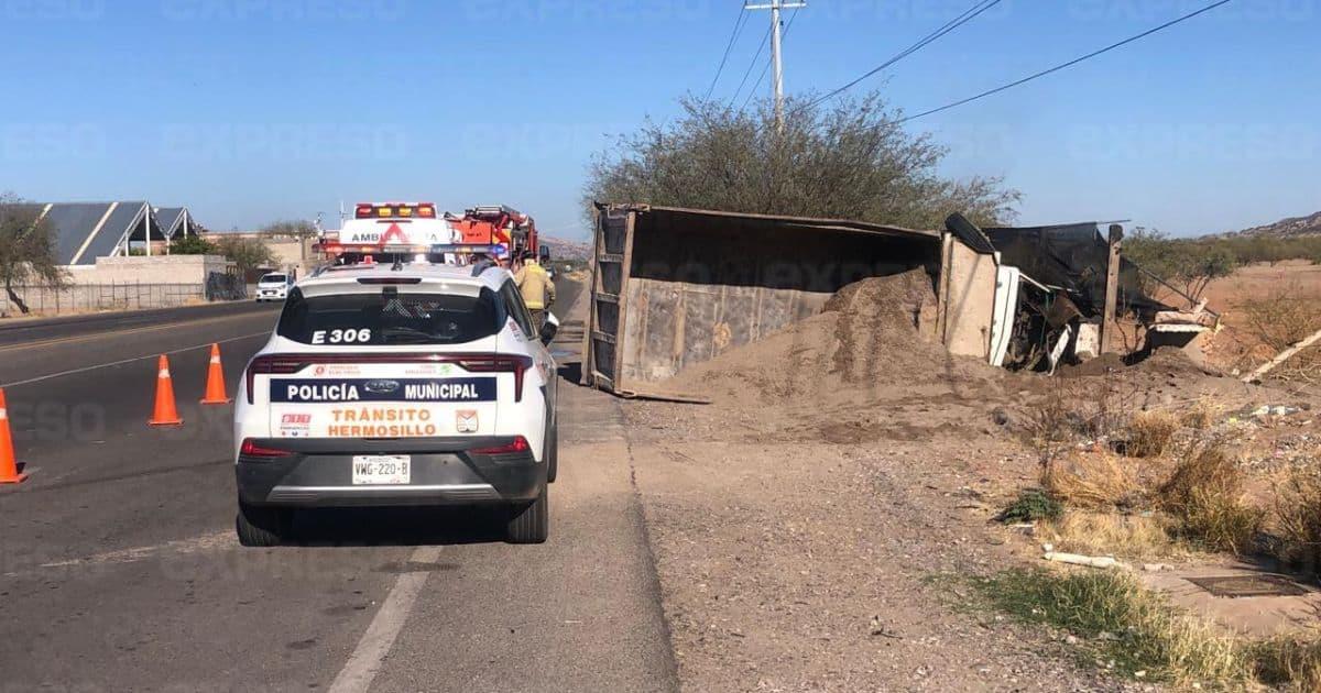 Dompe sufre aparatoso accidente al poniente de Hermosillo; hay un lesionado