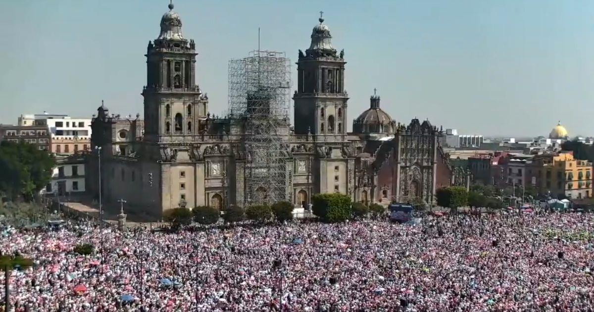 Abarrotan Zócalo capitalino en Marcha por la Democracia