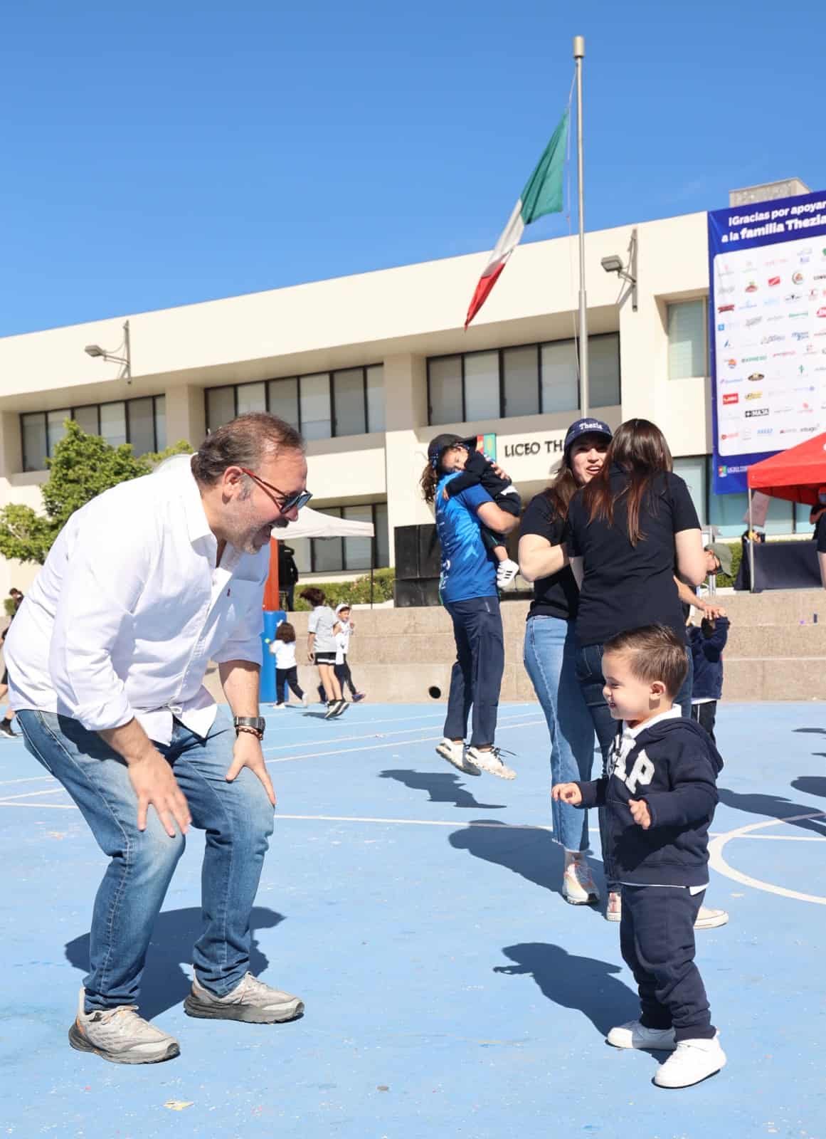 Divertida convivencia familiar en Liceo Thezia