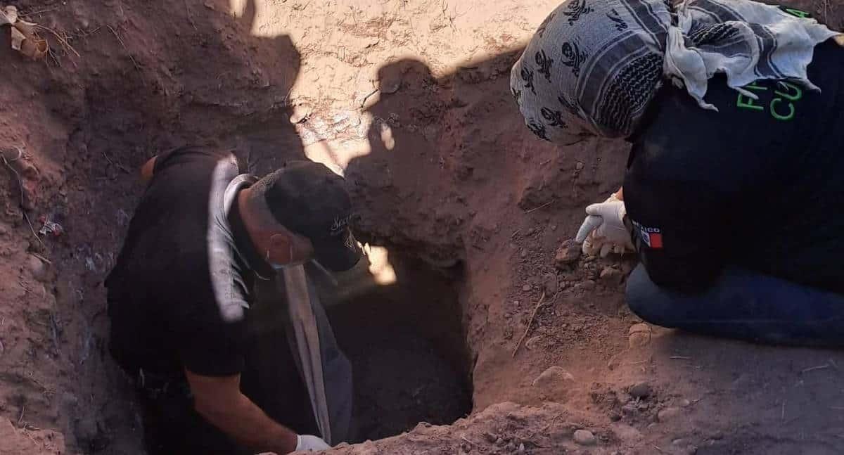 Rastreadoras de Cajeme localizan fosa clandestina en el patio de una casa