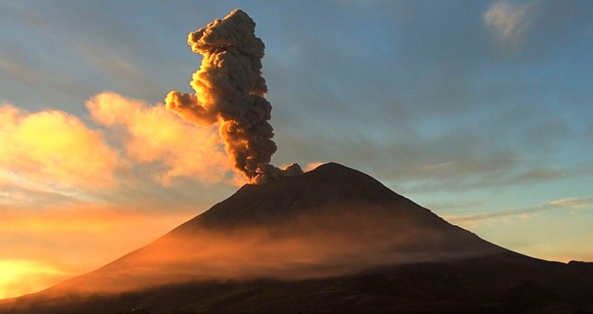 Así opera AICM tras cancelación de 22 vuelos por ceniza del Popocatépetl